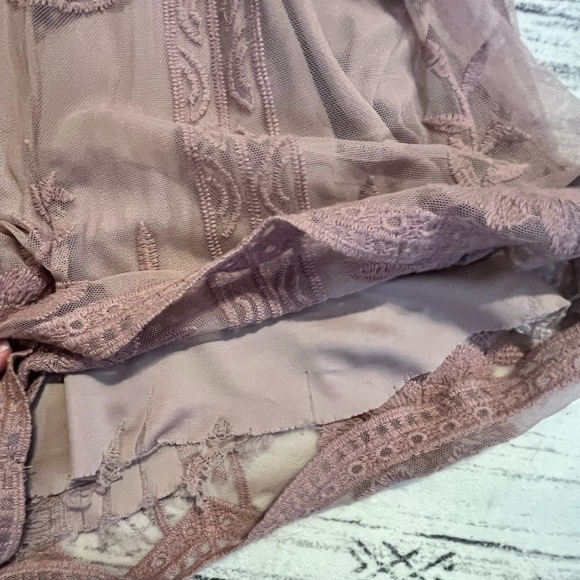 Alter’d State Dusty Rose Romper - Picture 4 of 4